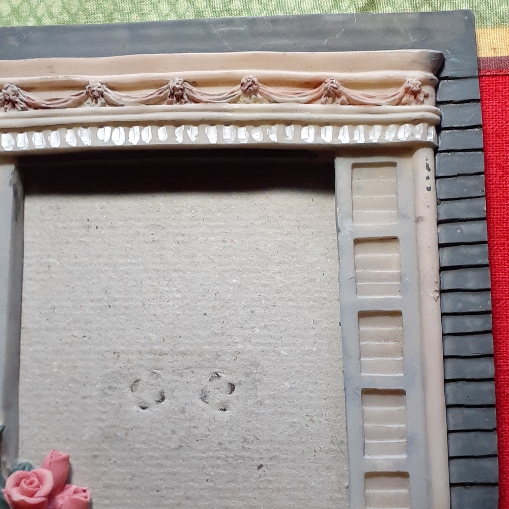 Cat and Roses Picture Frame - Picture 8 of 10